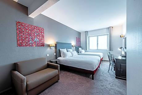 Deluxe Quadruple Room