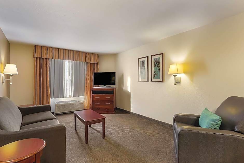 MainStay Suites Fitchburg - Madison