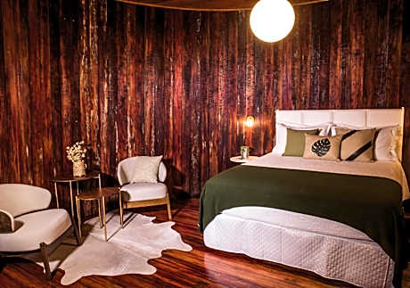 Suite with Spa Bath