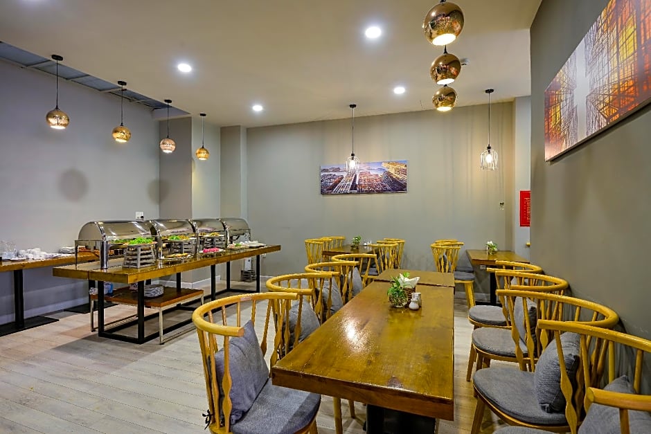 AHA Boutique Ben Thanh Hotel