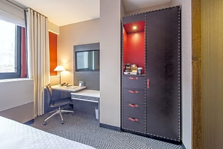 Room, 1 Queen Bed, Non Smoking