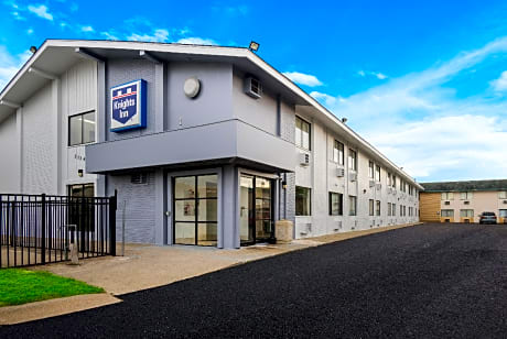 Knights Inn Grand Rapids East