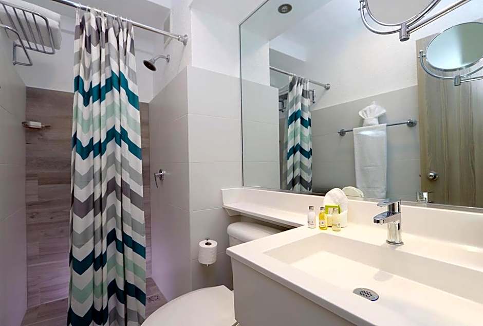 The Wave Hotel Condado