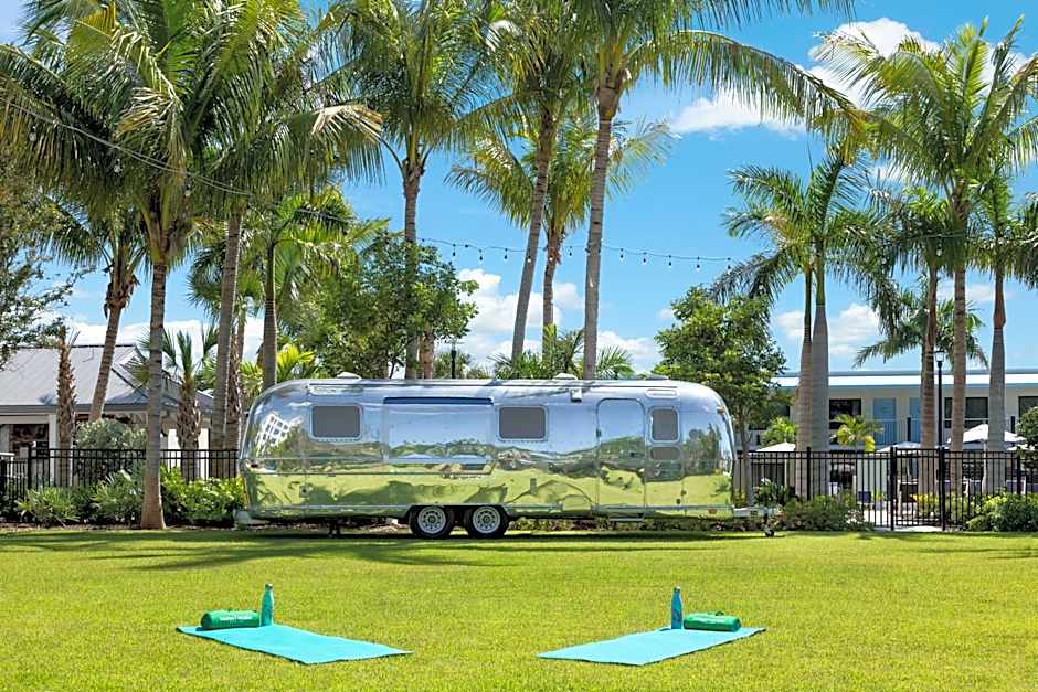 Blue Flamingo Resort Key West