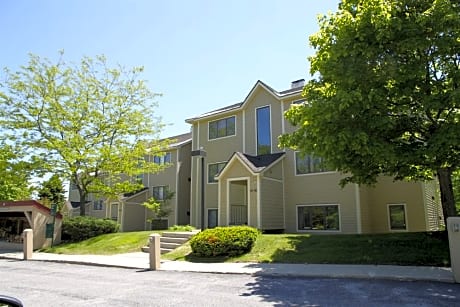 Stratton Mountain Resort - Vantage Point Condominiums