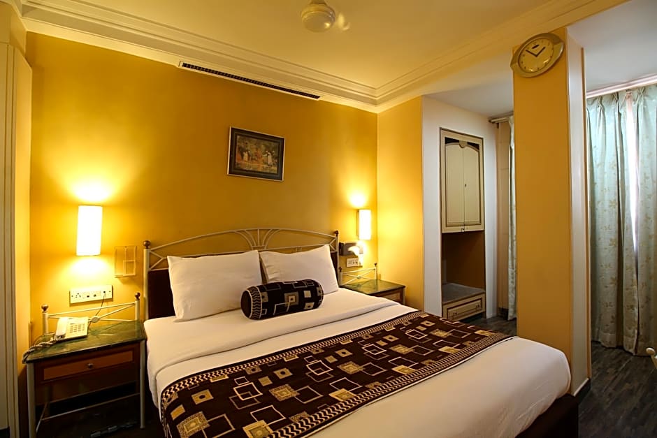 Hotel Gurukripa Daman