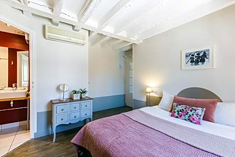 Deluxe Double Room with Bath