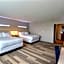 Holiday Inn Express & Suites Fond Du Lac By IHG
