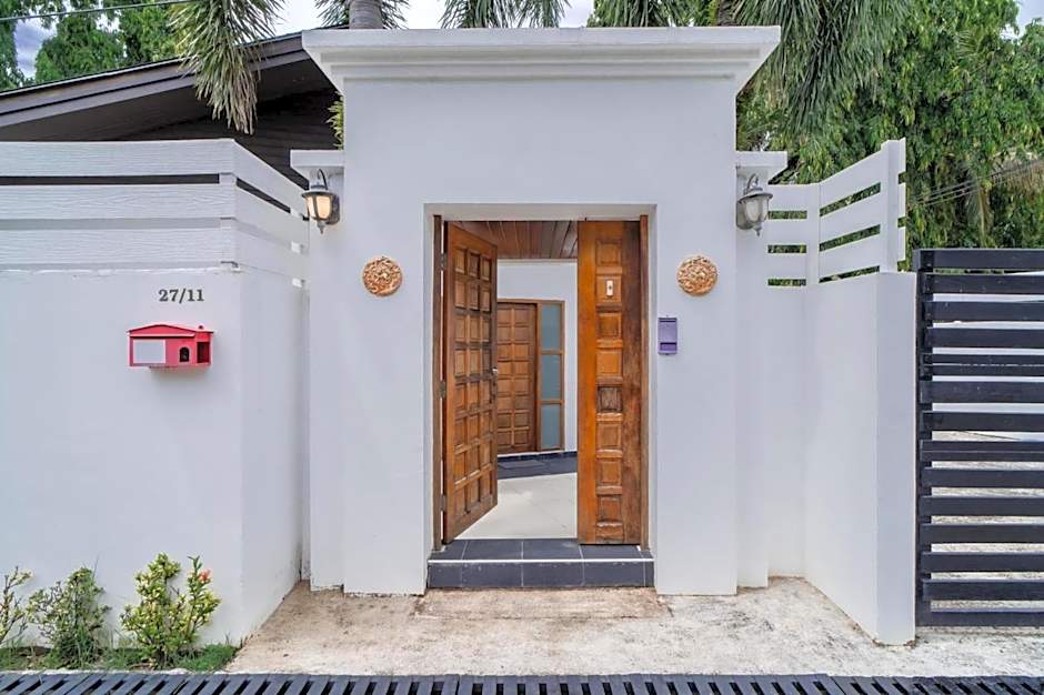 Jasmine Pool Villa in Nai Harn