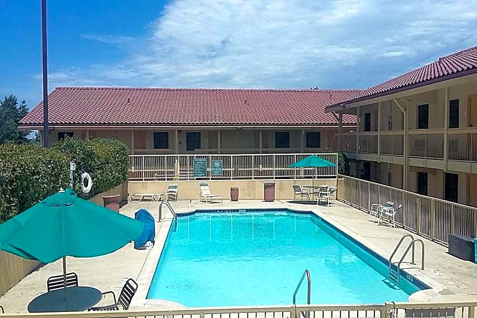 Motel 6-North Little Rock, AR - McCain