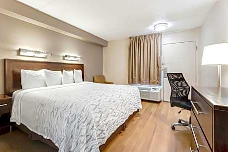 Deluxe King Smoke Free