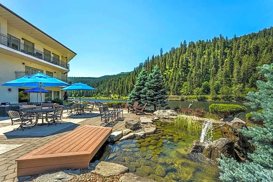 Best Western Lodge at River's Edge