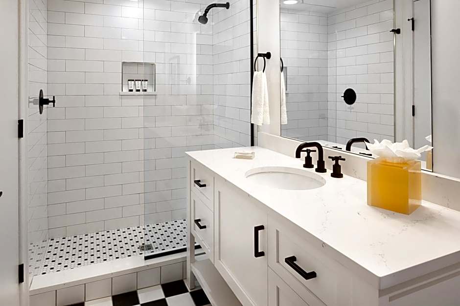 The Vendue, Downtown Art Hotel