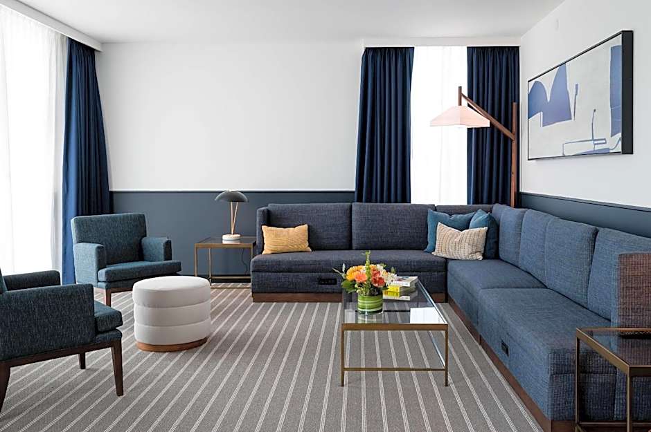 Cambria Hotel Boston Somerville