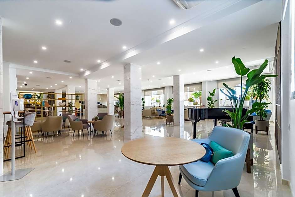 Hotel Las Arenas, Affiliated by Melia
