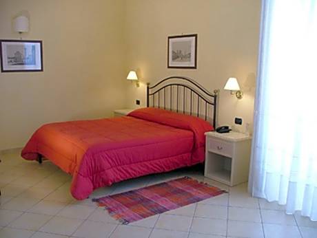 Triple Room with Balcony and City View