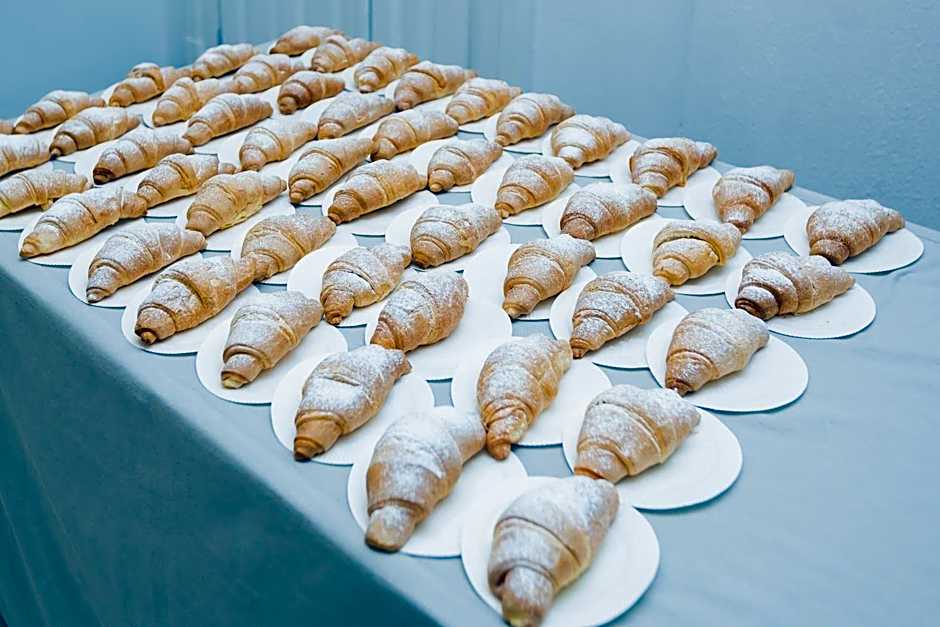 Hotel Elefantino Grey - Free Brunch & Breakfast Until 13-00 - Vicinissimi a Mirabilandia