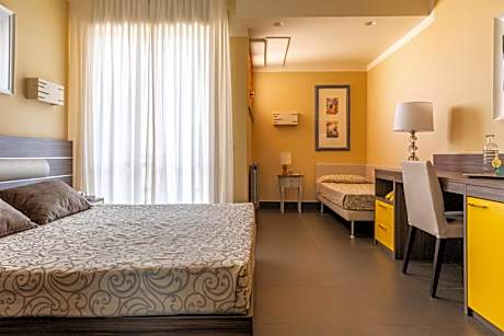 Comfort Triple Room