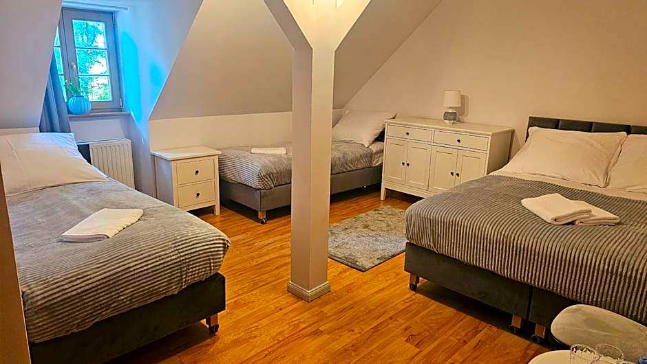 Pałac Ostoja - pokoje gościnne