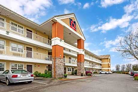 Studio 6 Suites Sacramento Northgate CA