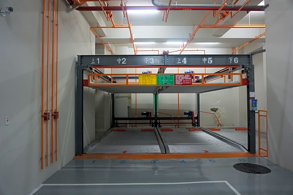 Watermark Hotel - Kaohsiung Main Station