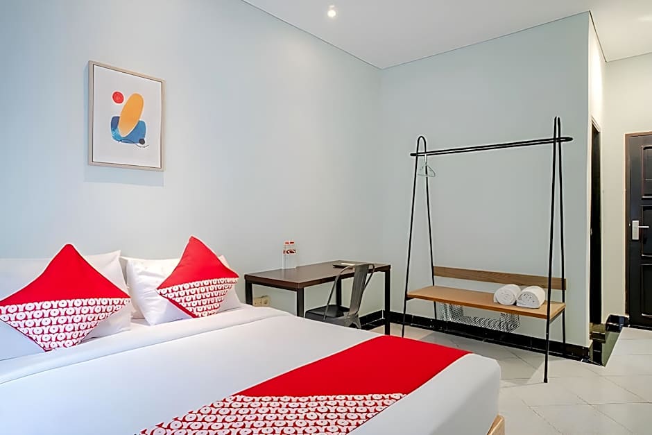 Hotel O Makassar near Mall Panakukkang formerly Sayang Home Stay