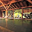Yuze Hotel