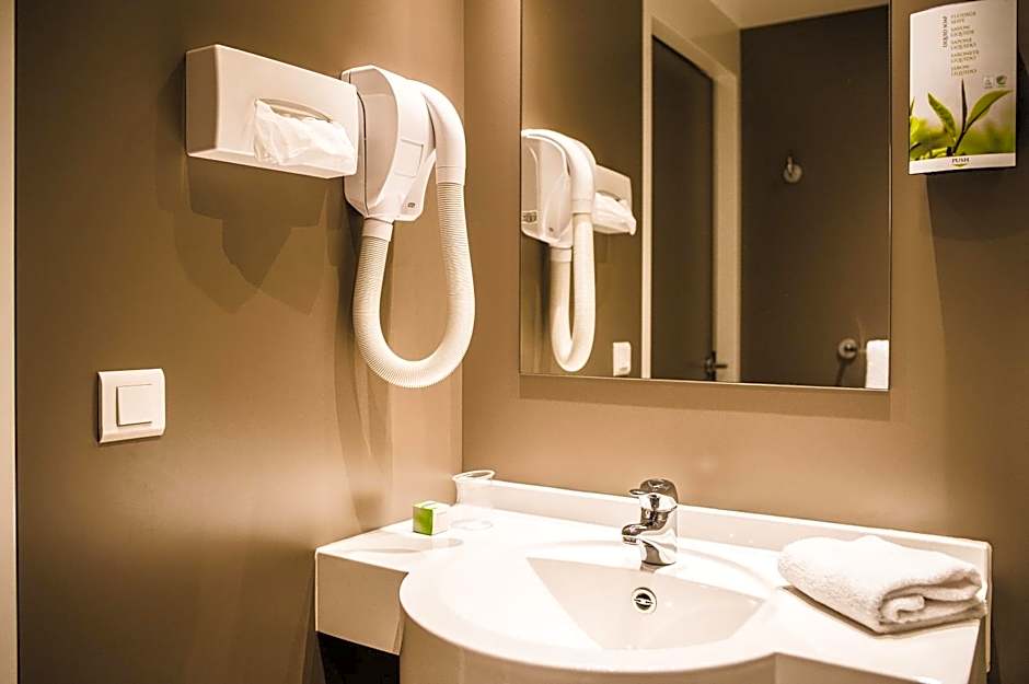 DC Hotel Charleroi Airport