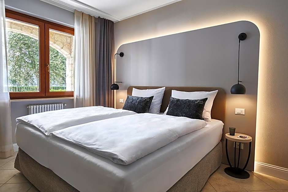June Stay Lake Garda