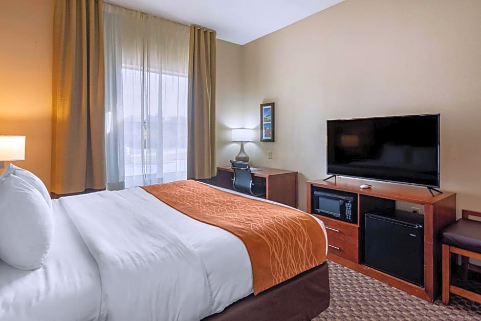 Comfort Inn & Suites Atoka-Millington