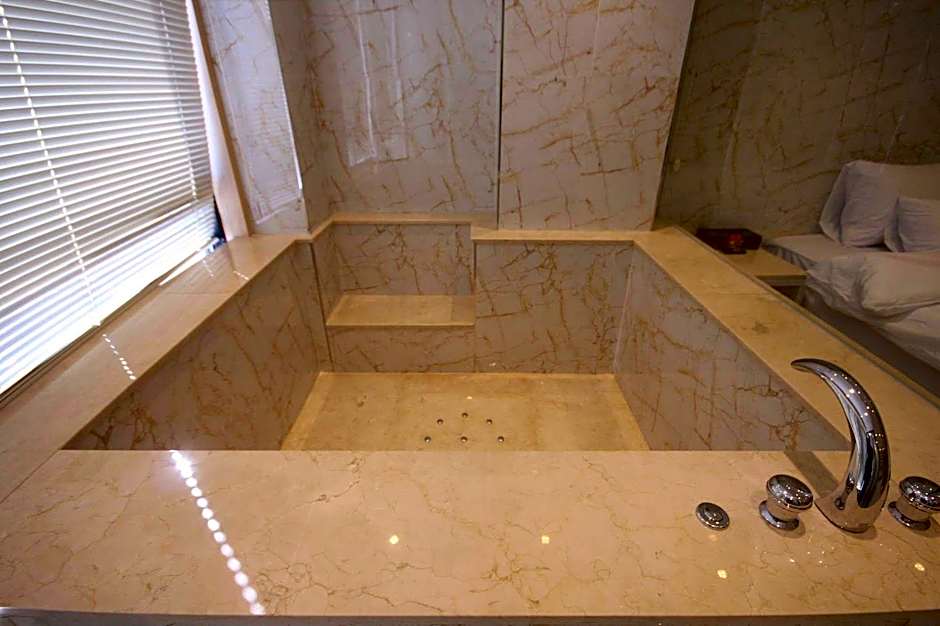 Almond Hotel Busan Station