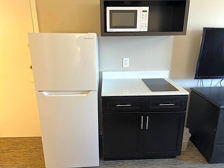 Value Suites Extended Stay - Arlington