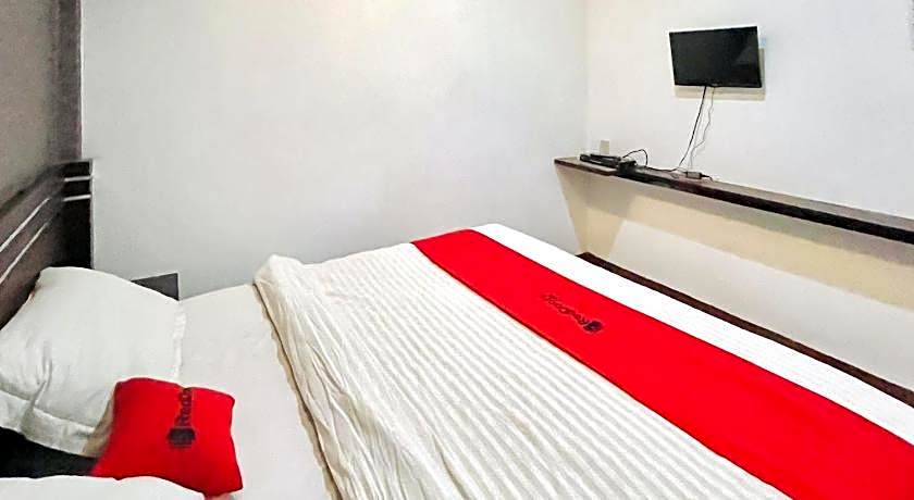 RedDoorz @ Best Hotel Jalan Dr. Sutomo Siantar
