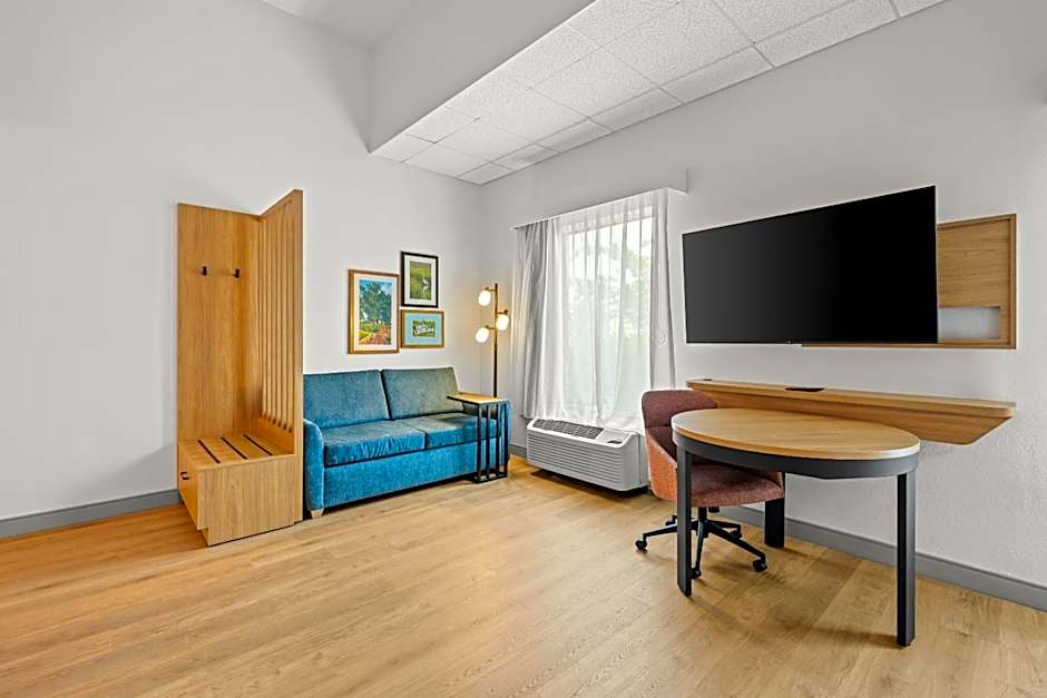 Hampton Inn & Suites by Hilton Swansboro Near Camp Lejeune