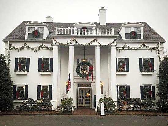 CRABTREES KITTLE HOUSE RESTAURANT & INN - BED AND BREAKFAST