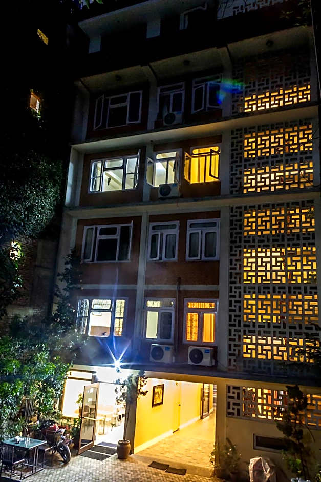 Jagat Hotel