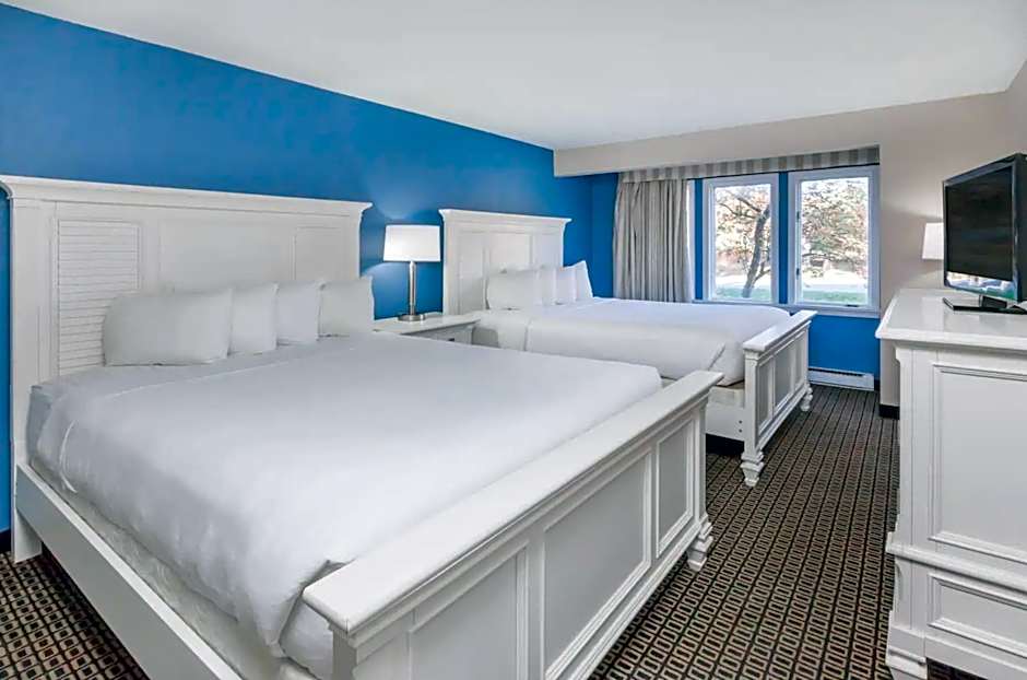 Travelodge by Wyndham Traverse City MI