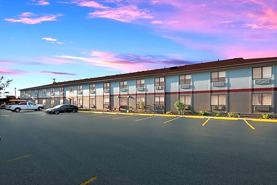 Red Roof Inn & Suites Vineland - Buena