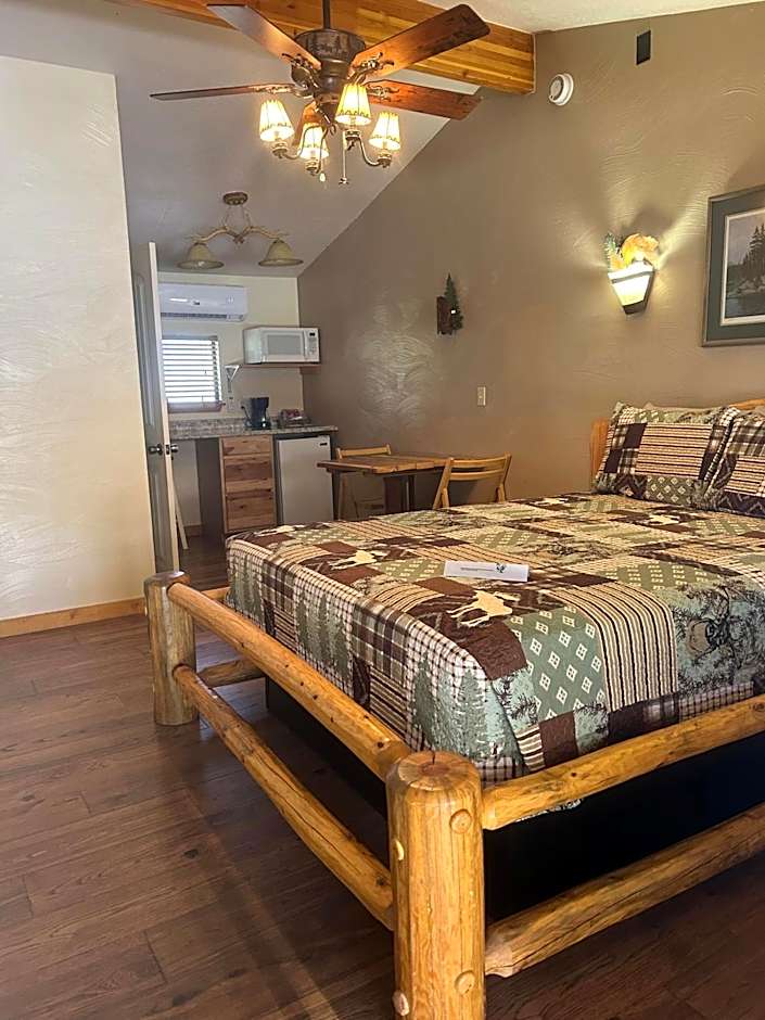 Nine Pines Motel