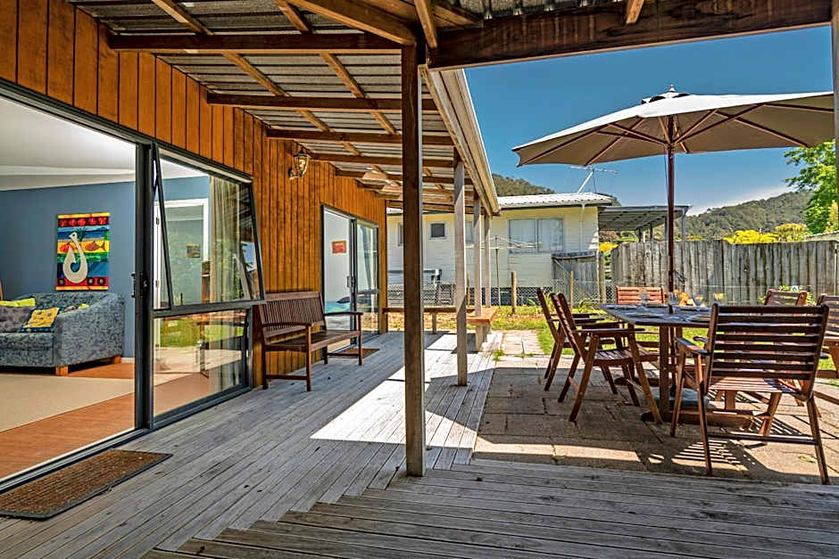 Sundaze - Hahei Holiday Home