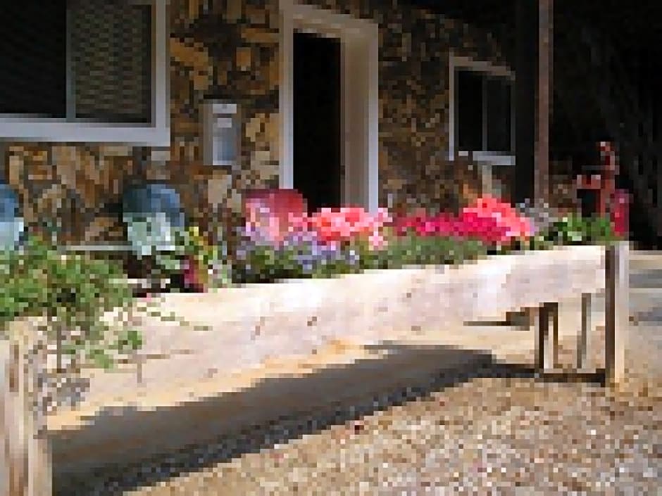 Deep Creek Lodge 