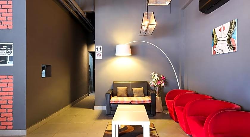 Super OYO 246 Link Inn