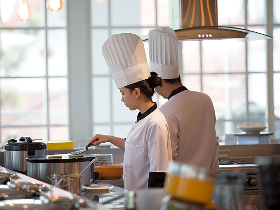 Kampi Hotel Tunjungan - Surabaya