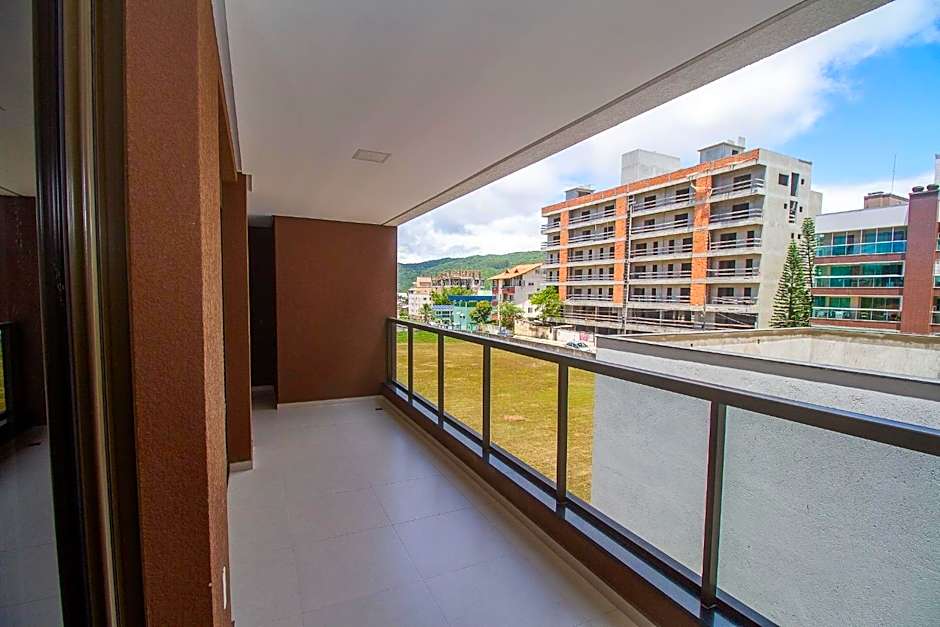 Recanto dos Girassóis 203 - Excelente apartamento 2 quartos em prédio com piscina - à 200m do mar - (Consultar serviços de roupa de cama e banho)
