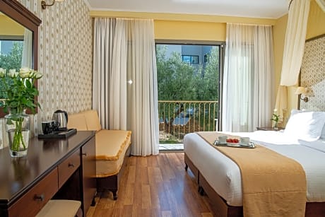 Family Room Standard