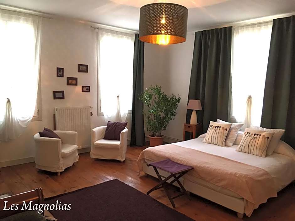 Chambres d'Hôtes L'Ostal de Pombonne