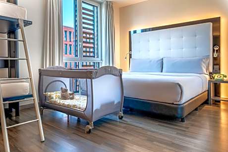 The INNSIDE Room for Families