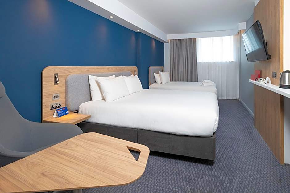 Holiday Inn Express Swindon City Centre By IHG