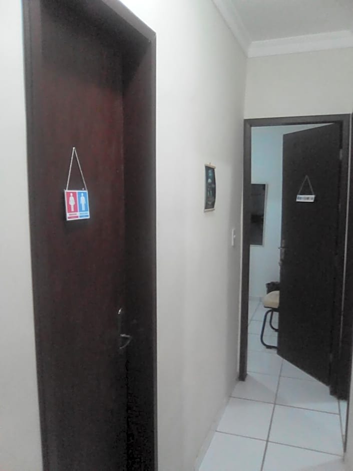 Casa do Mochileiro Airport Hostel & Pousada