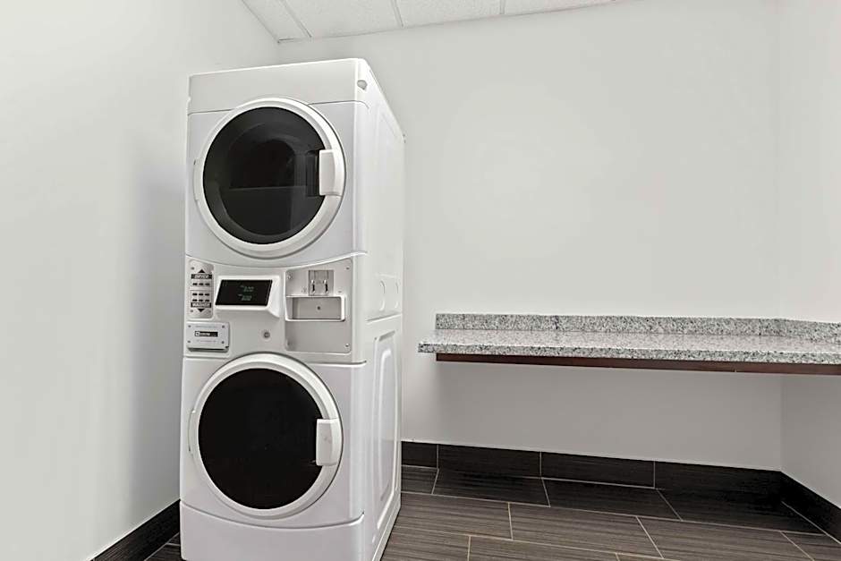 Best Western Plus Fergus Hotel